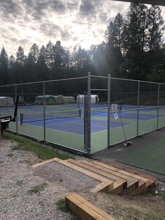 Akiskinook At Windermere Lake - Private Beach Access - New Pool And Hot Tub Now Open! Invermere Exterior photo